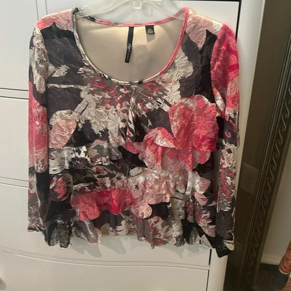 Skyes the Limit Lace Long Sleeve Blouse. Large. - Picture 1 of 2